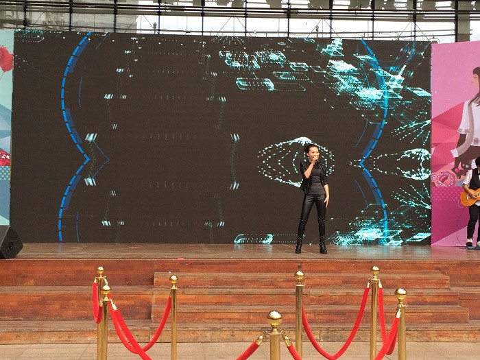 楊家坪商圈——商場(chǎng)廣場(chǎng)活動(dòng)舞臺(tái)搭建 楊家坪商圈——商場(chǎng)廣場(chǎng)活動(dòng)舞臺(tái)搭建