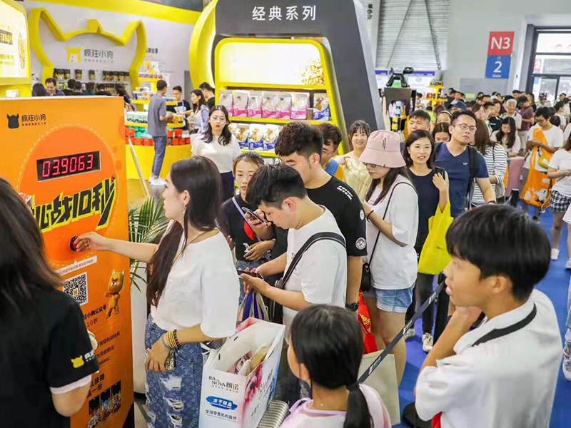 瘋狂小狗——寵物展設(shè)計(jì)搭建 瘋狂小狗——寵物展設(shè)計(jì)搭建