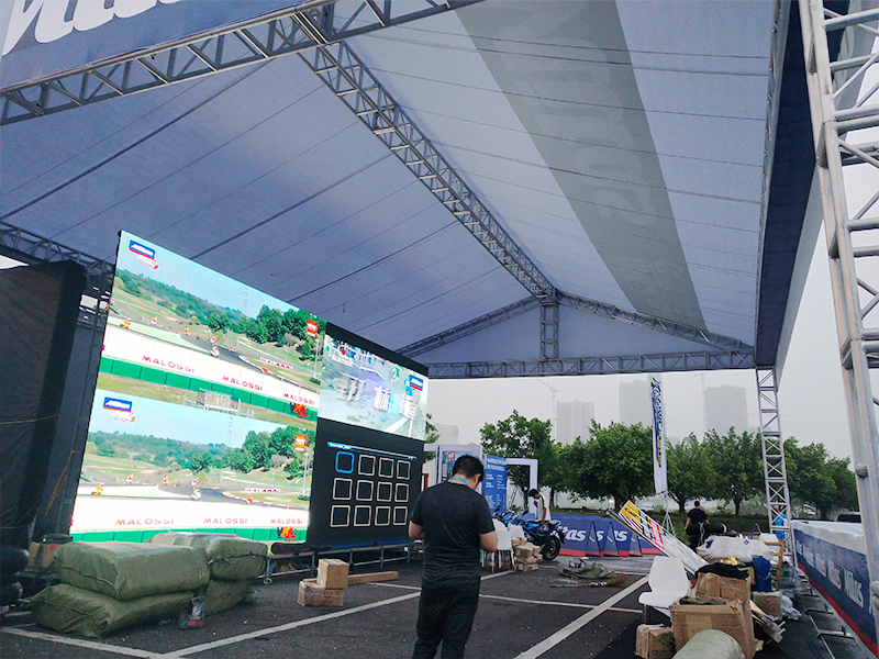 極速輪胎行——活動場地搭建布置 極速輪胎行——活動場地搭建布置