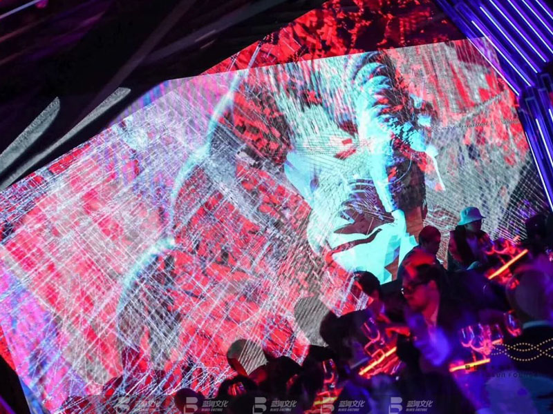 辛迪·舍曼中國(guó)首展開幕暨復(fù)星藝術(shù)中心二周年——活動(dòng)搭建 辛迪·舍曼中國(guó)首展開幕暨復(fù)星藝術(shù)中心二周年——活動(dòng)搭建